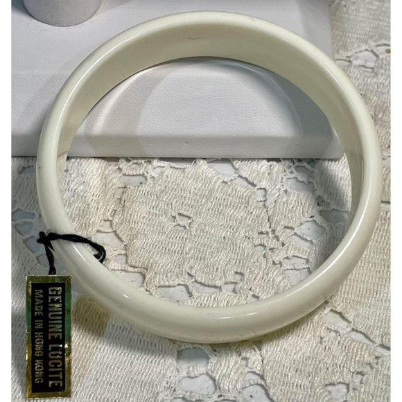 2 Carved LUCITE Textured Bangle Bracelet Women’s Jewelry - Picture 6 of 9